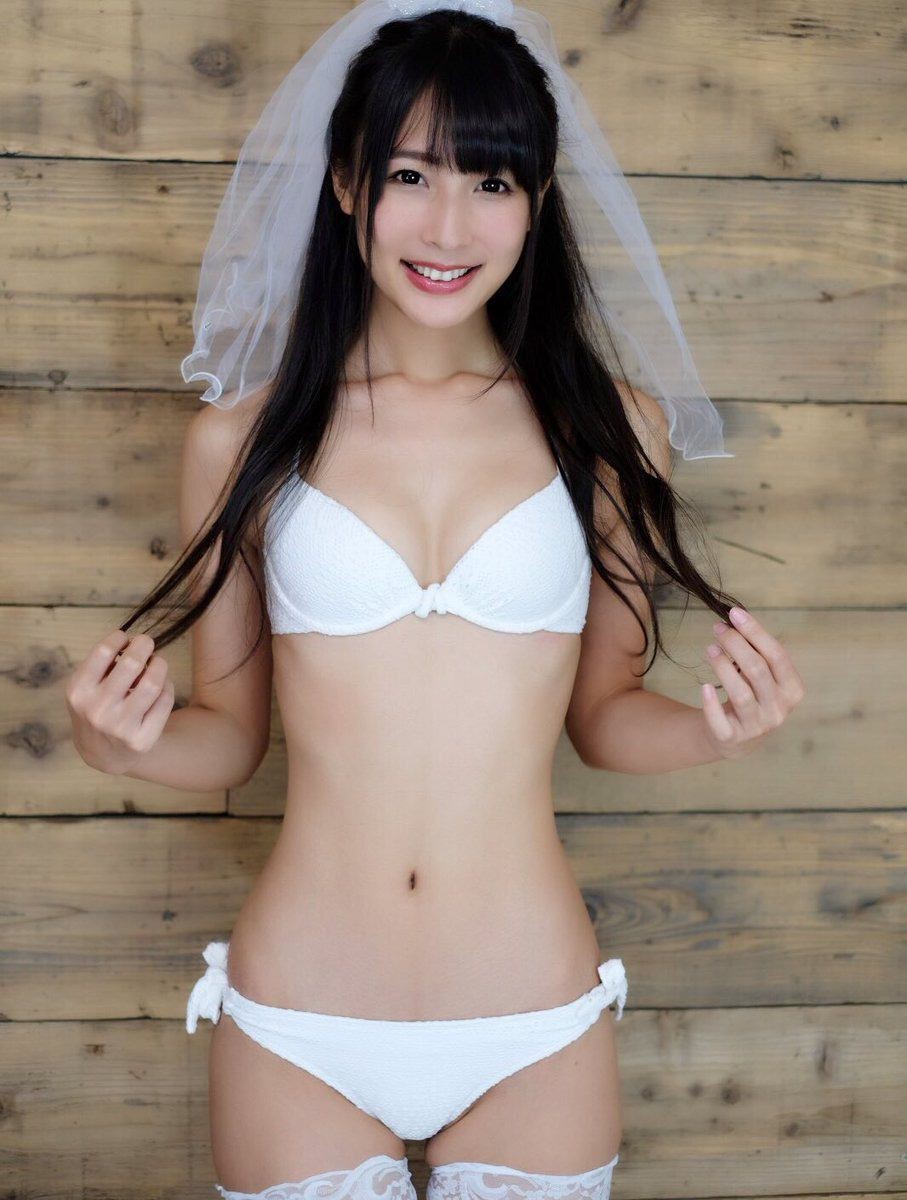 Asian beauty idol softcore pics model