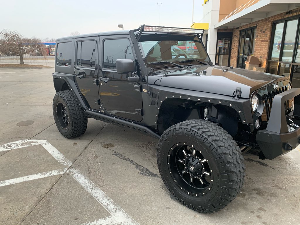 jeep wrangler climbing wall